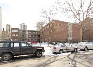 6131 N Winthrop Ave in Chicago, IL - Building Photo - Building Photo