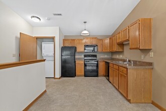 West Ridge Luxury Apartments in Burlington, WI - Building Photo - Building Photo