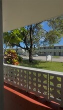 941 NE 170th St in Miami, FL - Building Photo - Building Photo