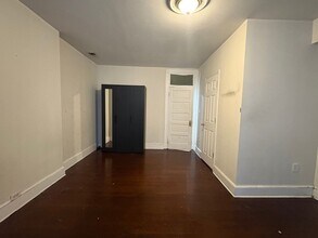2506 N Calvert St in Baltimore, MD - Building Photo - Building Photo