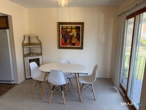 127 Kennedy Dr in Bridgeport, CT - Building Photo - Building Photo