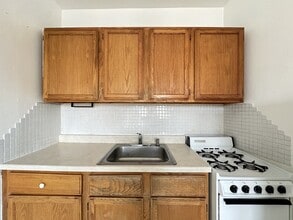 2432 N Linden Pl in Chicago, IL - Foto de edificio - Building Photo