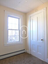 34 Pontiac St in Boston, MA - Foto de edificio - Building Photo