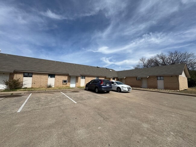 property at 715 N 20th St