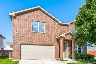 8500 Shallow Creek Dr in Fort Worth, TX - Building Photo