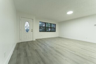 1181 SW Sarto Ln in Port St. Lucie, FL - Building Photo - Building Photo