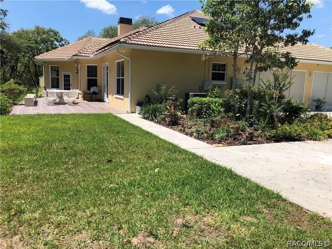 property at 334 W Pearson St