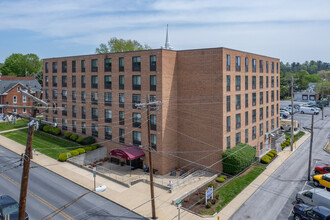 Trinity House in Waynesboro, PA - Foto de edificio - Building Photo