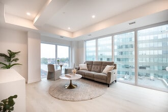 The Carlisle in St Catharines, ON - Building Photo - Interior Photo