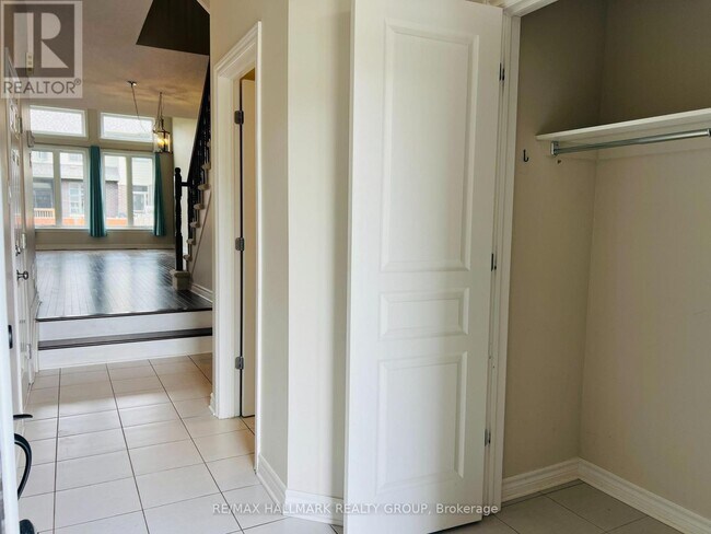 616 Guernsey Pl in Ottawa, ON - Building Photo - Building Photo