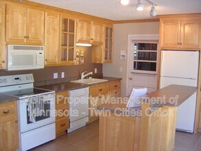 6625 Bailey Rd in Woodbury, MN - Building Photo - Building Photo