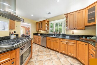 2435 31st St in Santa Monica, CA - Building Photo - Building Photo