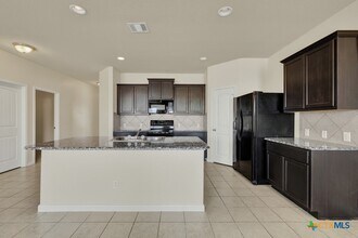 1355 Fall Cover St in New Braunfels, TX - Building Photo - Building Photo