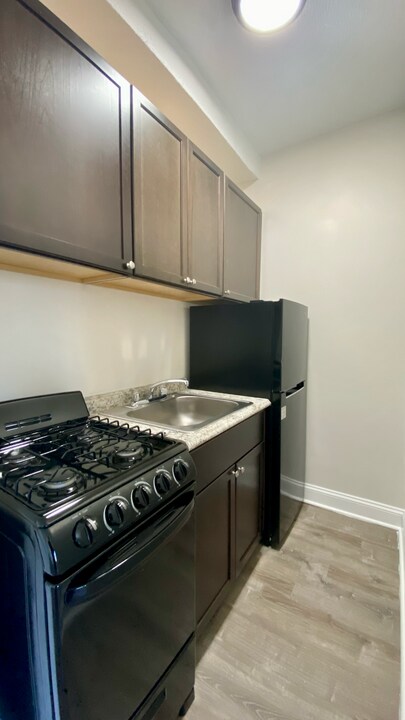 841 W Sheridan Rd in Chicago, IL - Building Photo