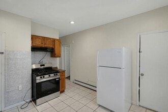 496 S 21st St in Irvington, NJ - Foto de edificio - Building Photo