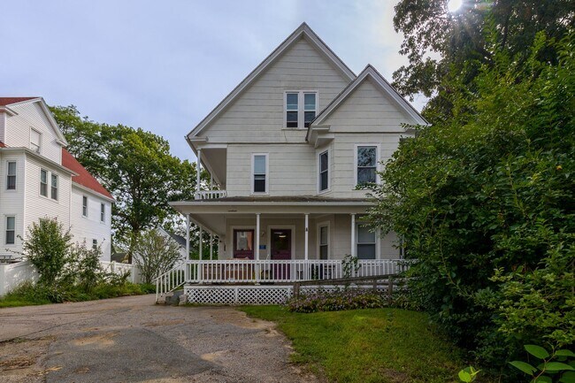 17 Melville St in Worcester, MA - Building Photo - Building Photo