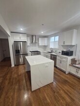 2161 N Valley St in Berkeley, CA - Foto de edificio - Building Photo