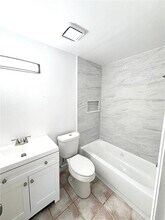 9926 River Crest Ct in Orlando, FL - Building Photo - Building Photo