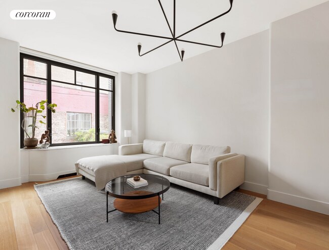 110 Charlton St in New York, NY - Building Photo - Building Photo