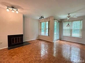 6111 Cedar Ct in Monmouth Junction, NJ - Building Photo - Building Photo