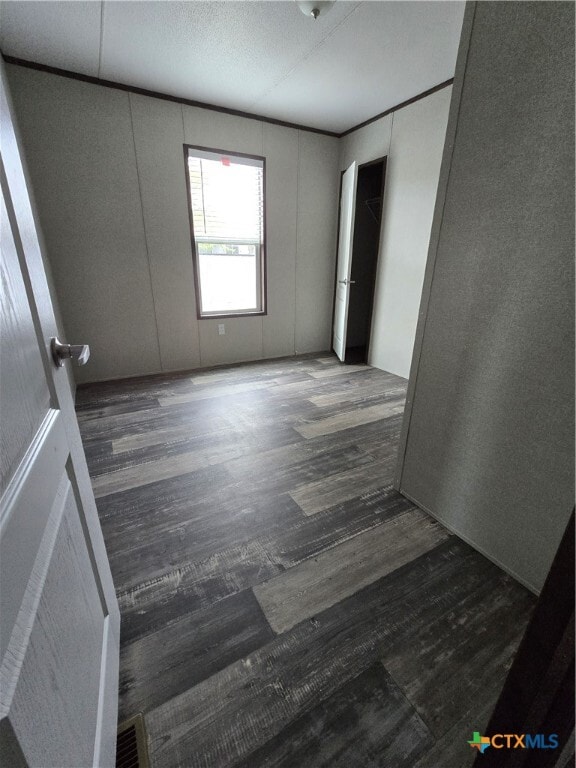 property at 2995 Barr Ln