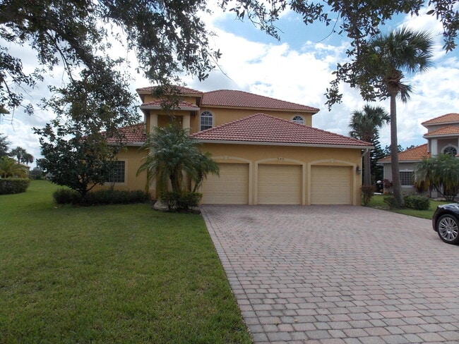 property at 323 NW Sheffield Cir