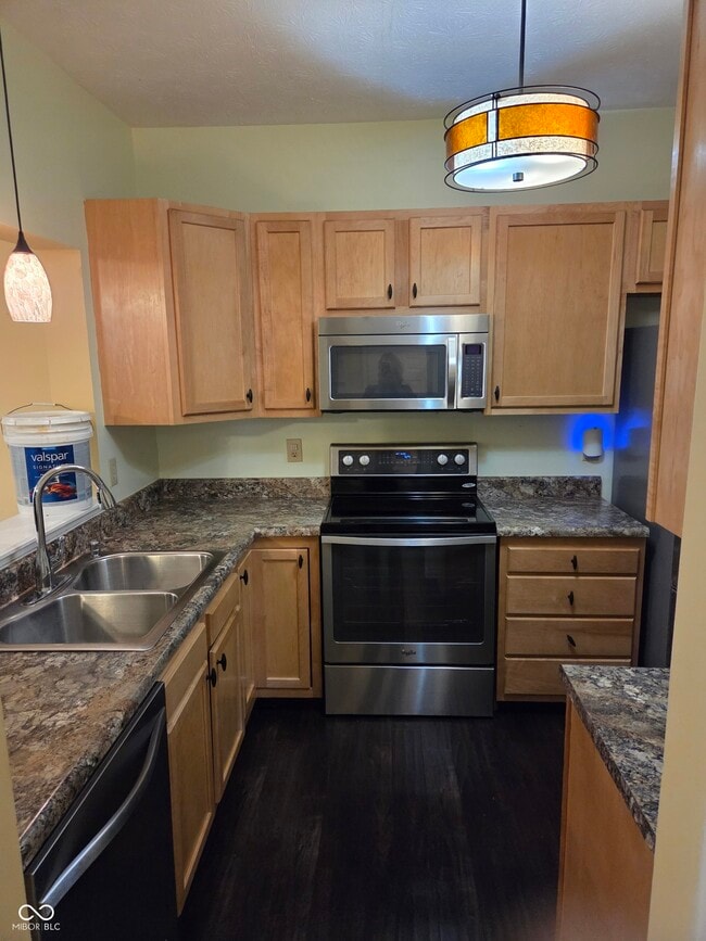 1012 Grovewood Dr in Beech Grove, IN - Building Photo - Building Photo