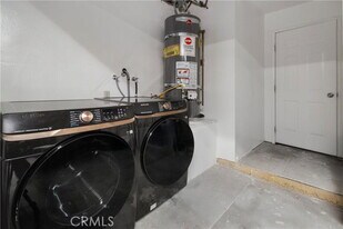 13056 Aztec St in Los Angeles, CA - Building Photo