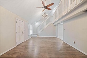 6001 S Himes Ave in Tampa, FL - Foto de edificio - Building Photo