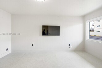 13200 NE 7th Ave in North Miami, FL - Building Photo - Building Photo