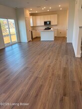 6814 Oak Rock Dr in Louisville, KY - Building Photo - Building Photo