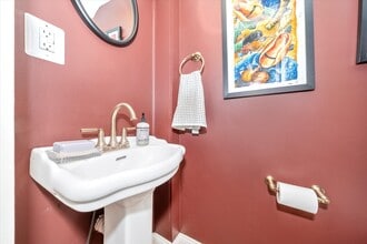 15 E 5th St in Frederick, MD - Building Photo - Building Photo