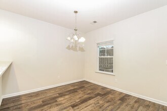 2946 Old Field Rd in Sumter, SC - Building Photo - Building Photo