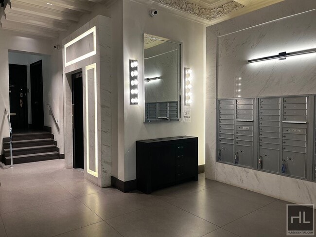 property at 166 W 72nd St
