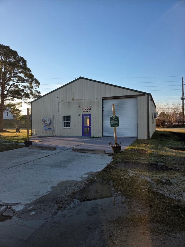 8222 N Hwy 146 in Baytown, TX - Building Photo - Building Photo