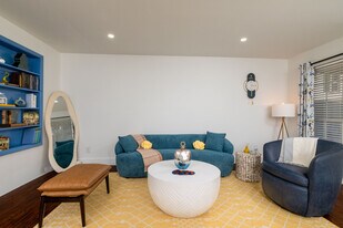 12888 Montfort Dr in Dallas, TX - Building Photo