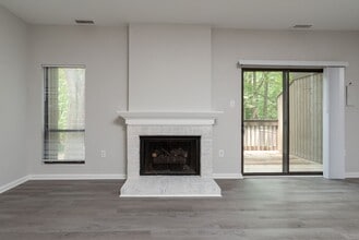 11914 W Briar Patch Dr in Midlothian, VA - Building Photo - Building Photo