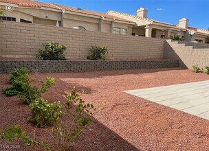 325 Tembre Ct. in Las Vegas, NV - Building Photo - Building Photo