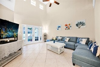 11307 Lakeview Dr in Coral Springs, FL - Building Photo - Building Photo