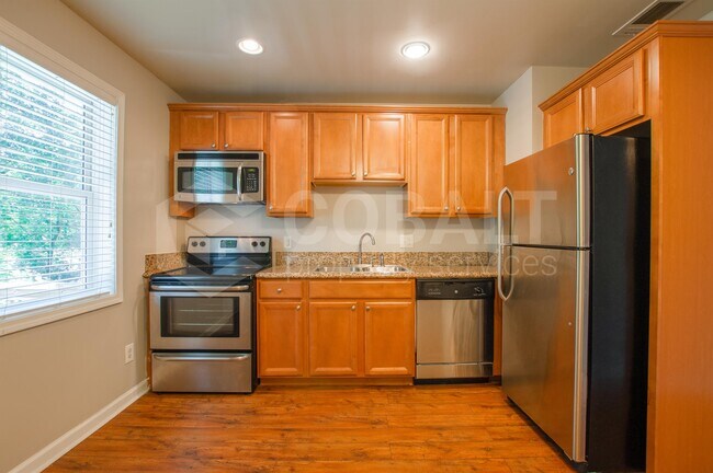 2145 Bolton Rd NW-Unit -C7 in Atlanta, GA - Building Photo - Building Photo