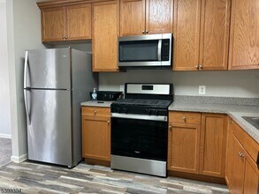 145 Conover Terrace in Lebanon, NJ - Building Photo - Building Photo