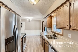 11227 Sumter Ave N in Champlin, MN - Building Photo - Building Photo