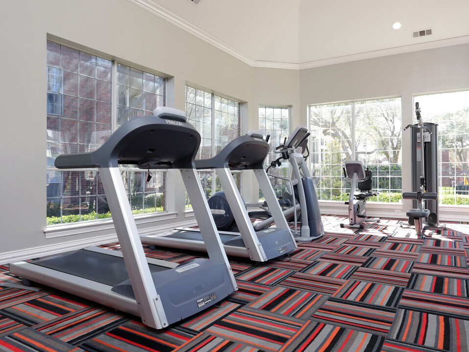 Breckinridge Point in Richardson, TX - Building Photo
