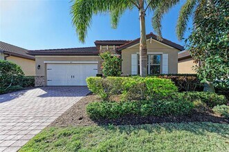167 Maraviya Blvd in Nokomis, FL - Building Photo - Building Photo