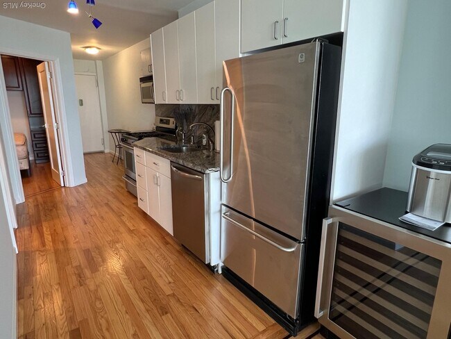 830 Shore in Long Beach, NY - Building Photo - Building Photo