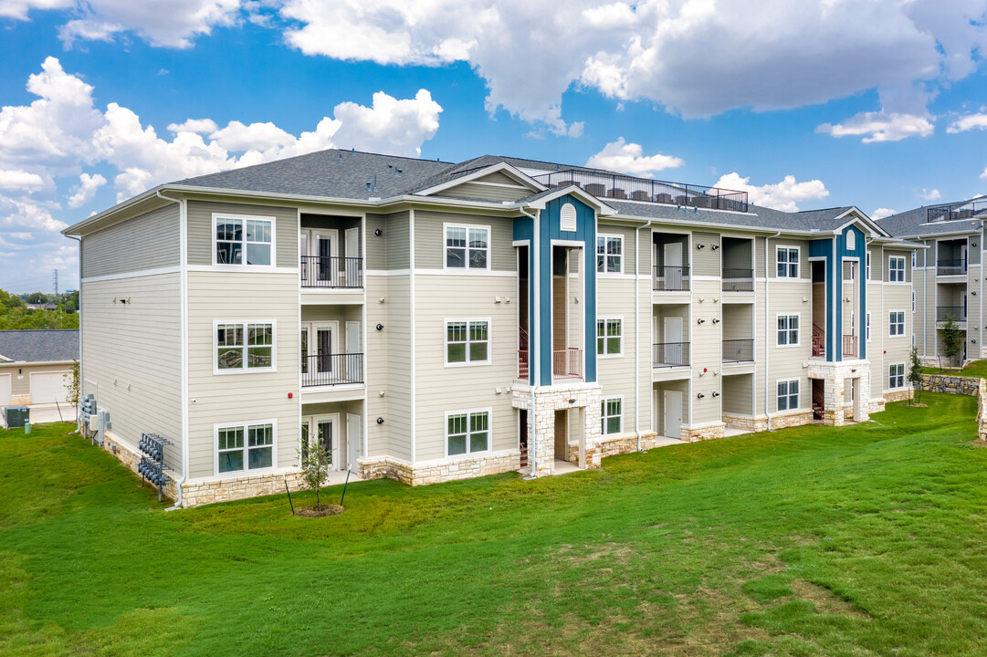 Copper Pointe in San Antonio, TX - Building Photo