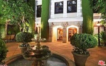 316 N Rossmore Ave in Los Angeles, CA - Foto de edificio - Building Photo