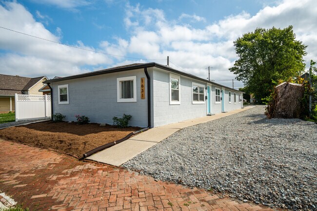 1631 Columbia Ave in Indianapolis, IN - Building Photo - Building Photo