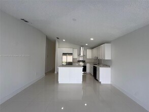 14845 SW 36th Terrace in Miami, FL - Building Photo - Building Photo