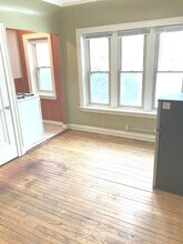 1527 Marshall in Milwaukee, WI - Building Photo - Interior Photo